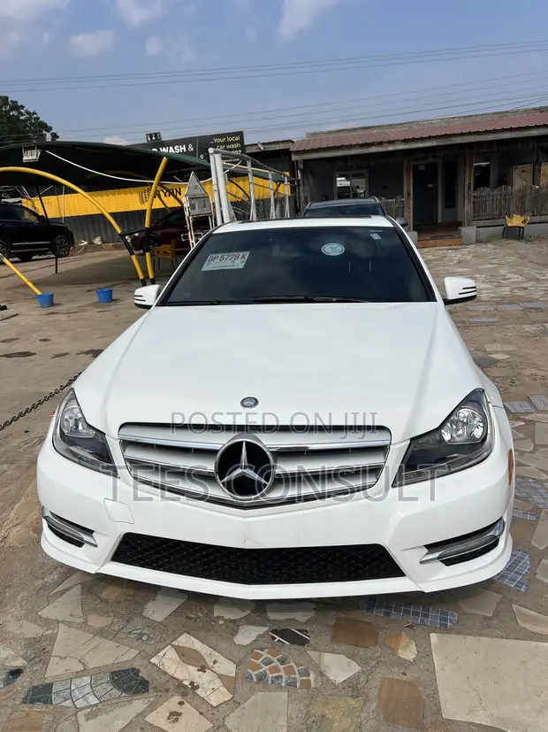 Mercedes-Benz C250 2013 White - 1
