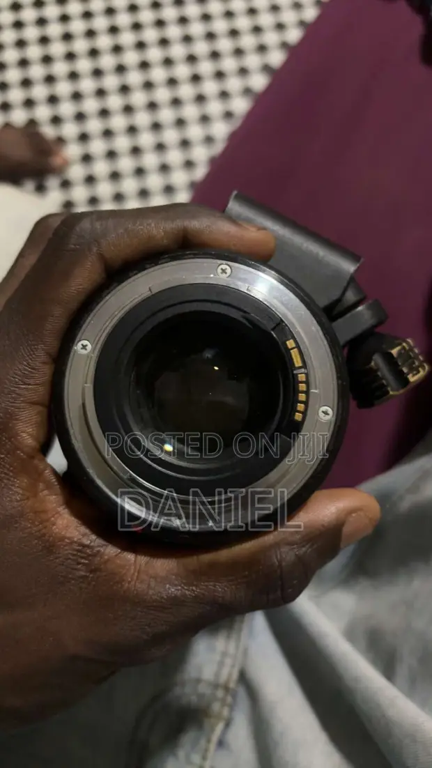 Tamron 70-200mm f/2.8 Zoom Lens for Canon EF Mount - 1