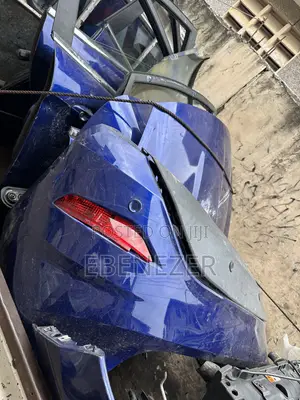 Ford Focus 2015: Complete Doors with Bumpers