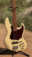 Luxars Active 4-String Bass Guitar - 2