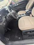 Ford Explorer 2021 White - 4