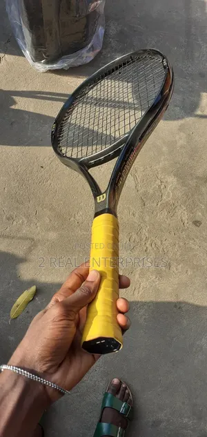 Wilson Adult Tennis Racket with Bag