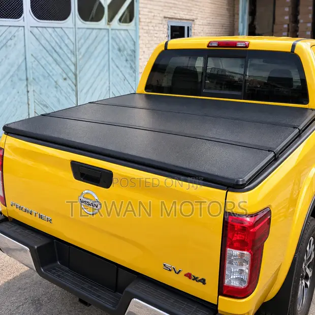New Hard Tri-Fold Pickup Truck Bed Cover for Nissan Navara / Frontier - 1
