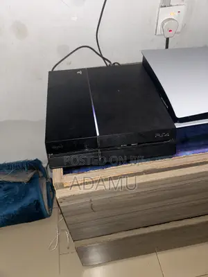 PS4 Standard Console