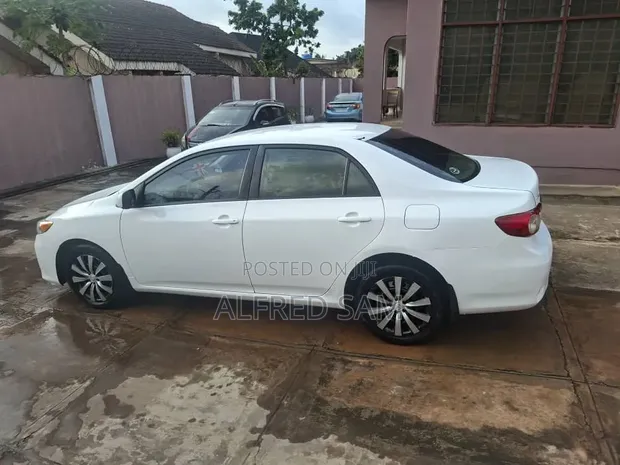 2012 Toyota Corolla L 4dr Sedan White - 1