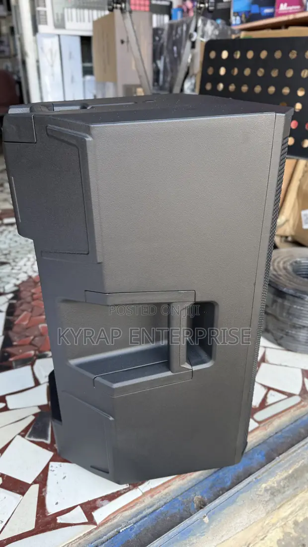 RCF 15" Active Speaker - 1