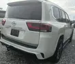 New Toyota Land Cruiser LC300 VX-R 2024 White - 3