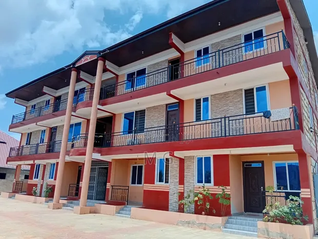 3 Bedroom House for Rent in Community 25, Tema - 1