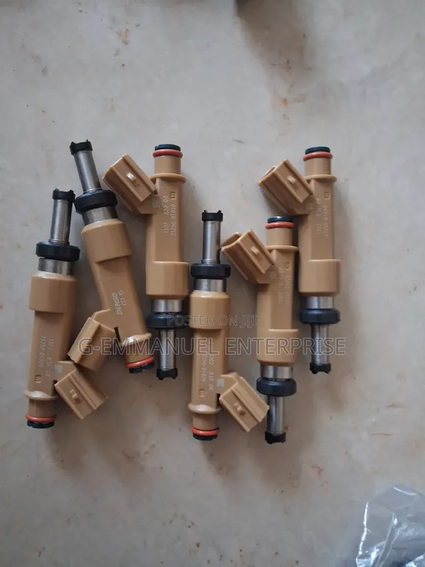 Toyota Corolla 2014-2017 Fuel Injectors (4 Set) - 1