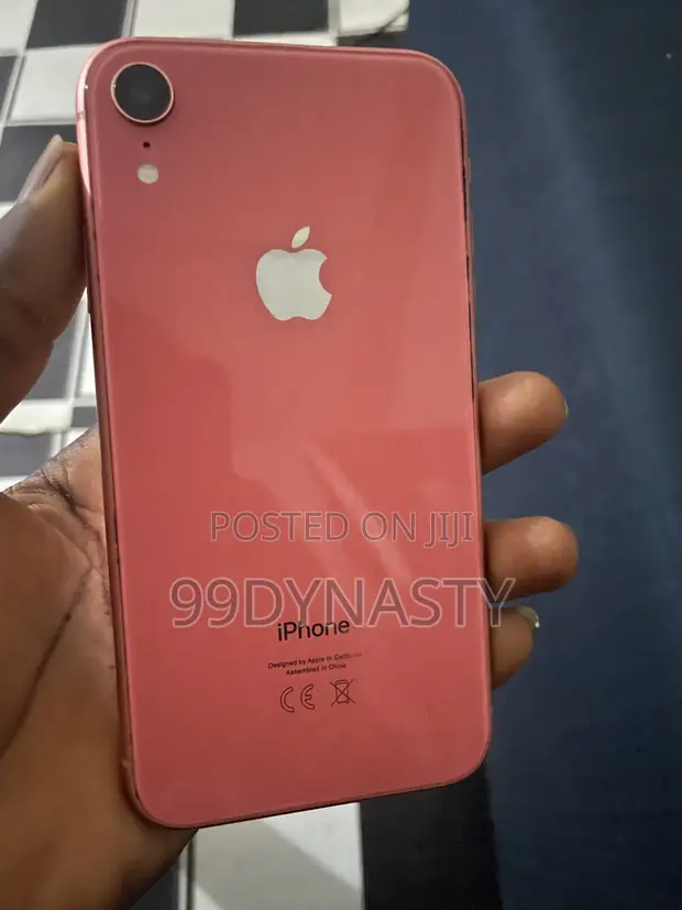 Apple iPhone XR 64GB Pink - 1