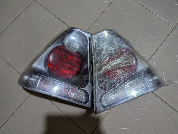 BMW E46 Tail Light (Used) - 1