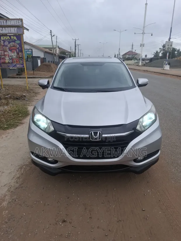 Honda HR-V 2017 Silver - 1
