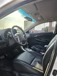 Toyota Corolla Altis 2013 White - 4