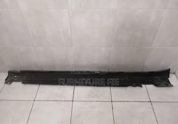 Porsche Macan 95B Right Side Skirt - Left & Right - 1