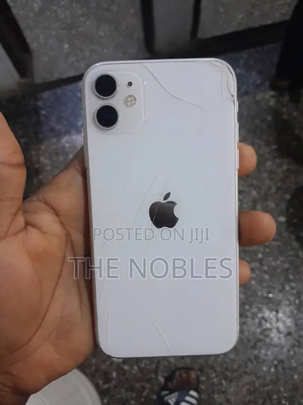 Apple iPhone 11 64 GB White - 1