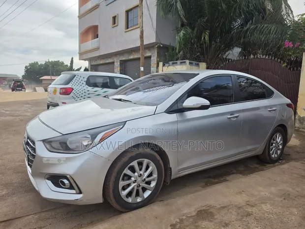 Hyundai Accent 2019 Silver - 1