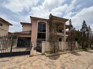 4 Bedroom House with Study & Boys Quarters for Rent in Trasacco, Accra