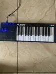 Alesis V25 USB MIDI Keyboard Controller - 1