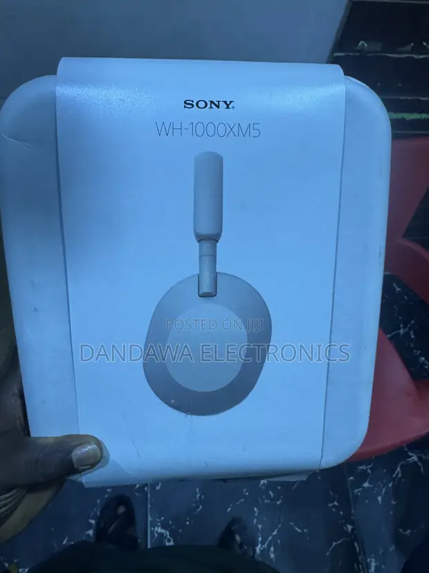 Sony WH-1000XM5 Headphones - 1