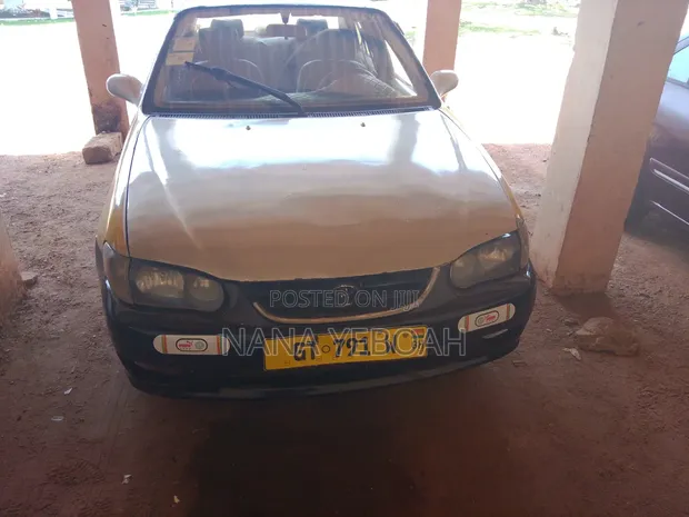 Toyota Corolla 2001 Gold - 1