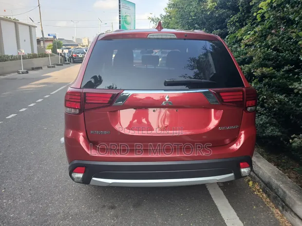 Mitsubishi Outlander Sport 2017 Red - 1