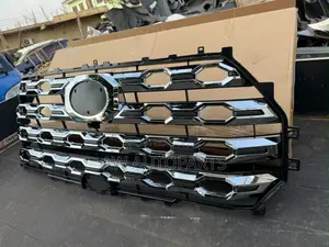 Toyota Tundra 2022 Grille - Chrome