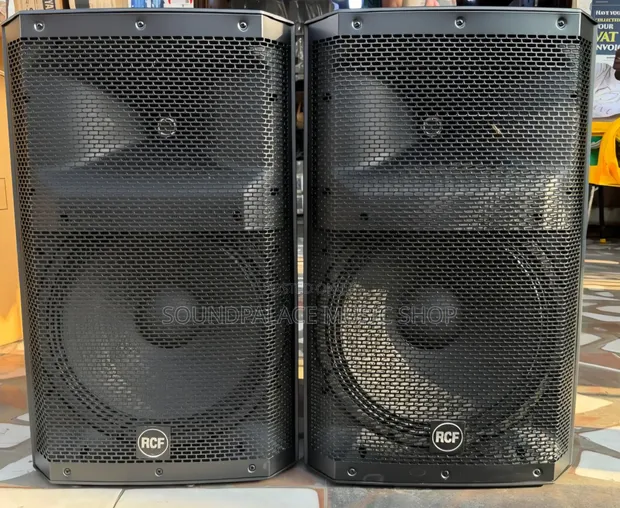 RCF RC15 Active Pair of 15-Inch PA Speakers - 1