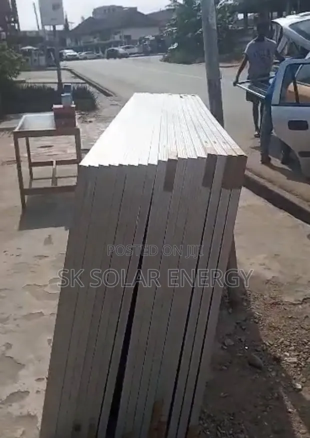 610W Monocrystalline Solar Panels - 1