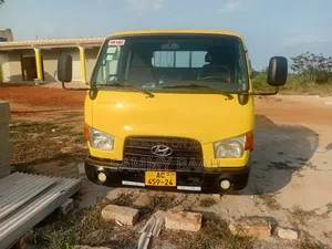 Foreign Used Hyundai Mighty Truck - 2010 Yellow
