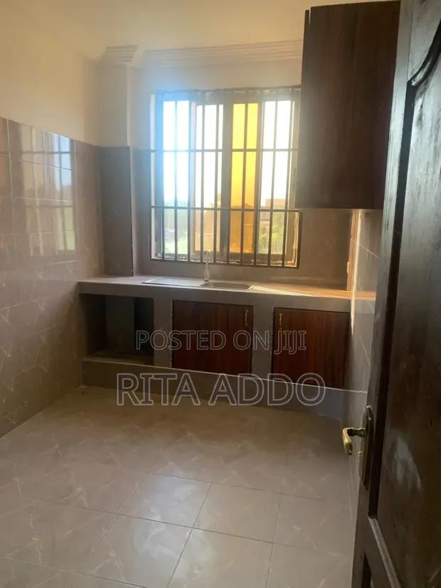 2-Bedroom Apartment for Rent in Lakeside - 1