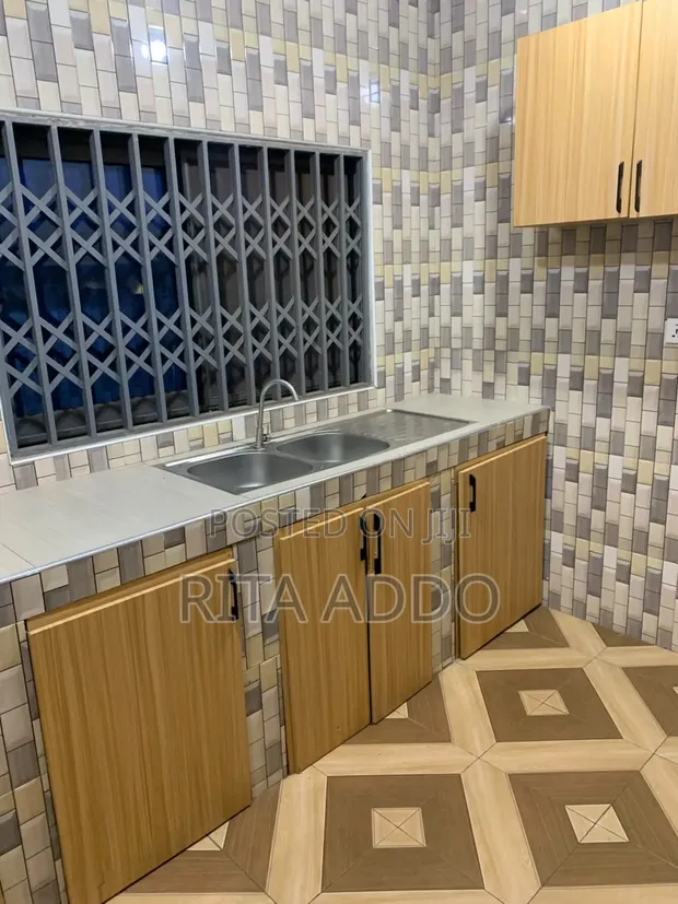 2-Bedroom Apartment for Rent in Lakeside - 1