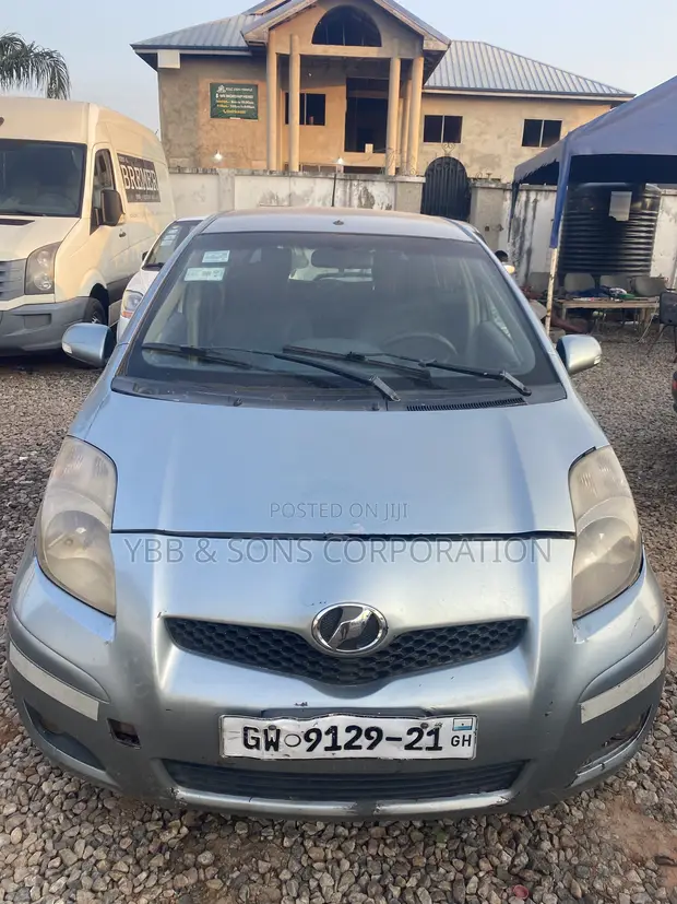 Toyota Vitz 2010 Gray - 1