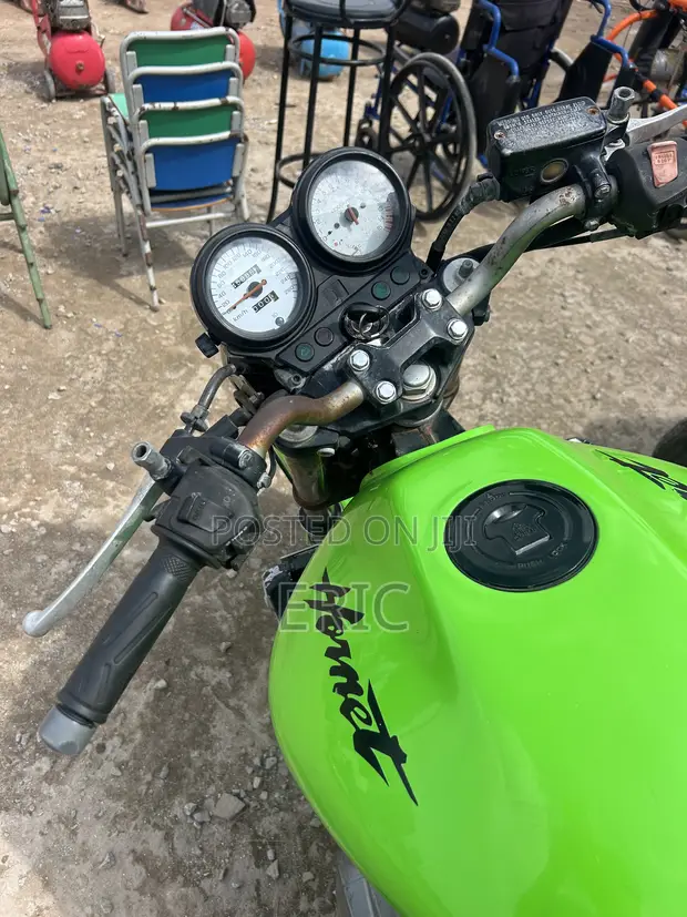 Honda Hornet 650 2018 Green - 1