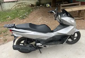 Honda PCX 125 Scooter 2023