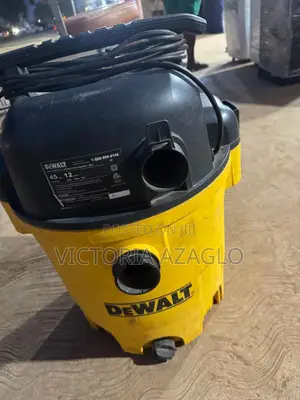 DEWALT 12-Gallon 5.5 HP Poly Wet/Dry Vacuum (DXV12P)