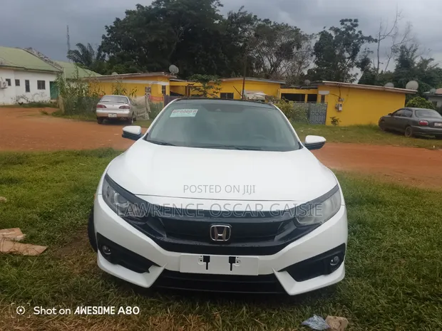 Honda Civic 2017 White - 1