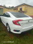 Honda Civic 2017 White - 3