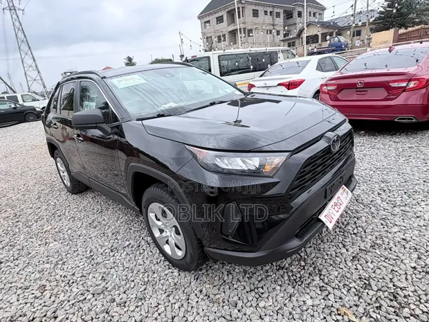 2021 Toyota RAV4 LE SUV - 1