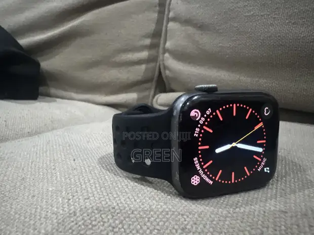 Apple Watch Series 6 Nike Edition (Used) - 1