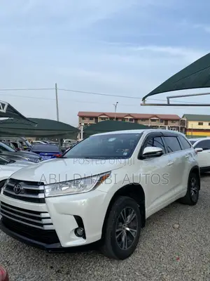 2018 Toyota Highlander LE 4x4 V6 SUV