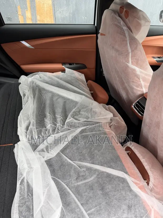 New Changan CS75 2025 White - 1