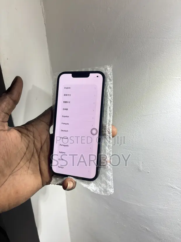Apple iPhone 13 128GB Black - 1