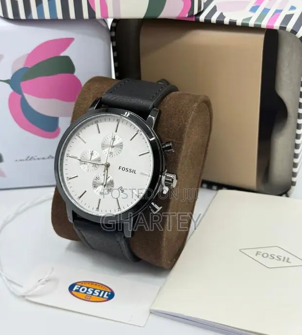 Fossil Men's Classic Chronograph Leather Watch - Silver Black - 1