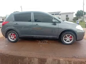 Nissan Versa 2007 Gray