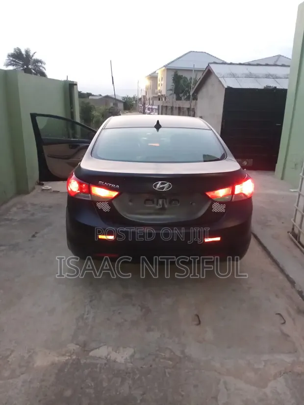Hyundai Elantra 2011 Black - 1