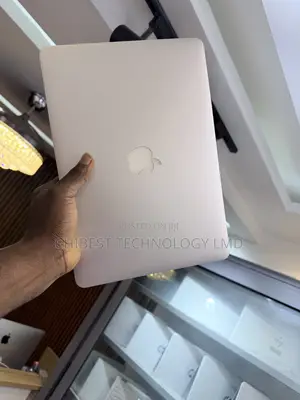 Apple MacBook Air 2013 13.3" Core i7 8GB RAM 256GB SSD