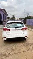 Kia Forte SX Hatchback 2017 White - 3