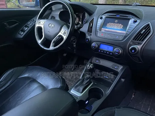Hyundai Tucson 2014 Blue - 1