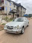 Mercedes-Benz E200 2004 Beige - 4