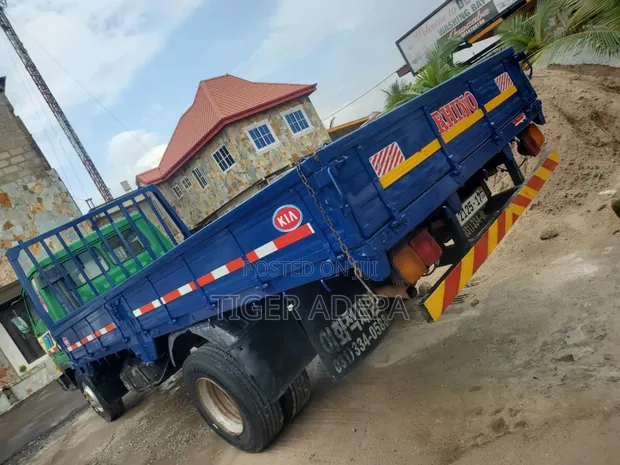 Hino Dutro 2014 Truck - 1